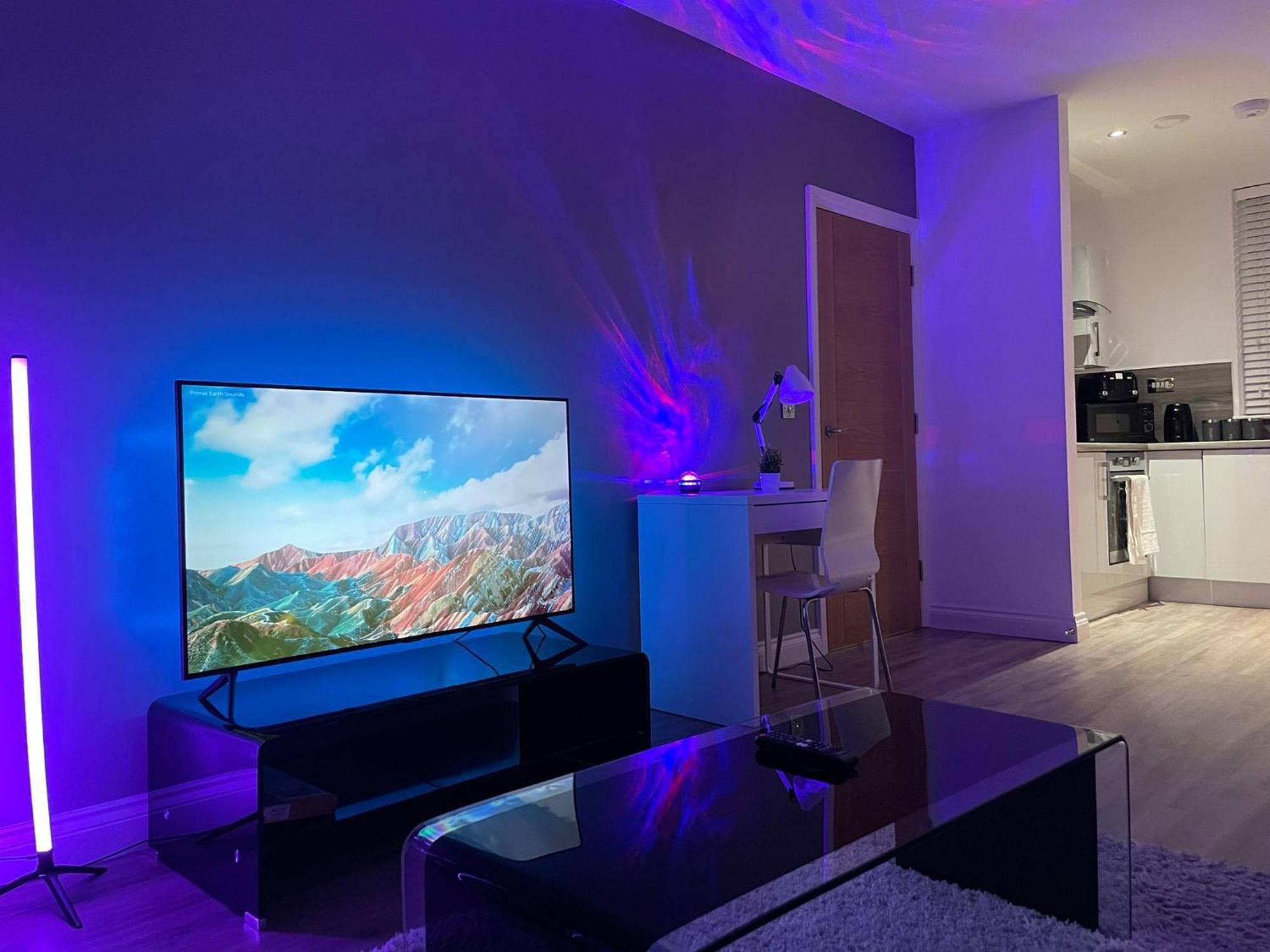 24-7 Secured Centre With Free Underground Parking And Wifi