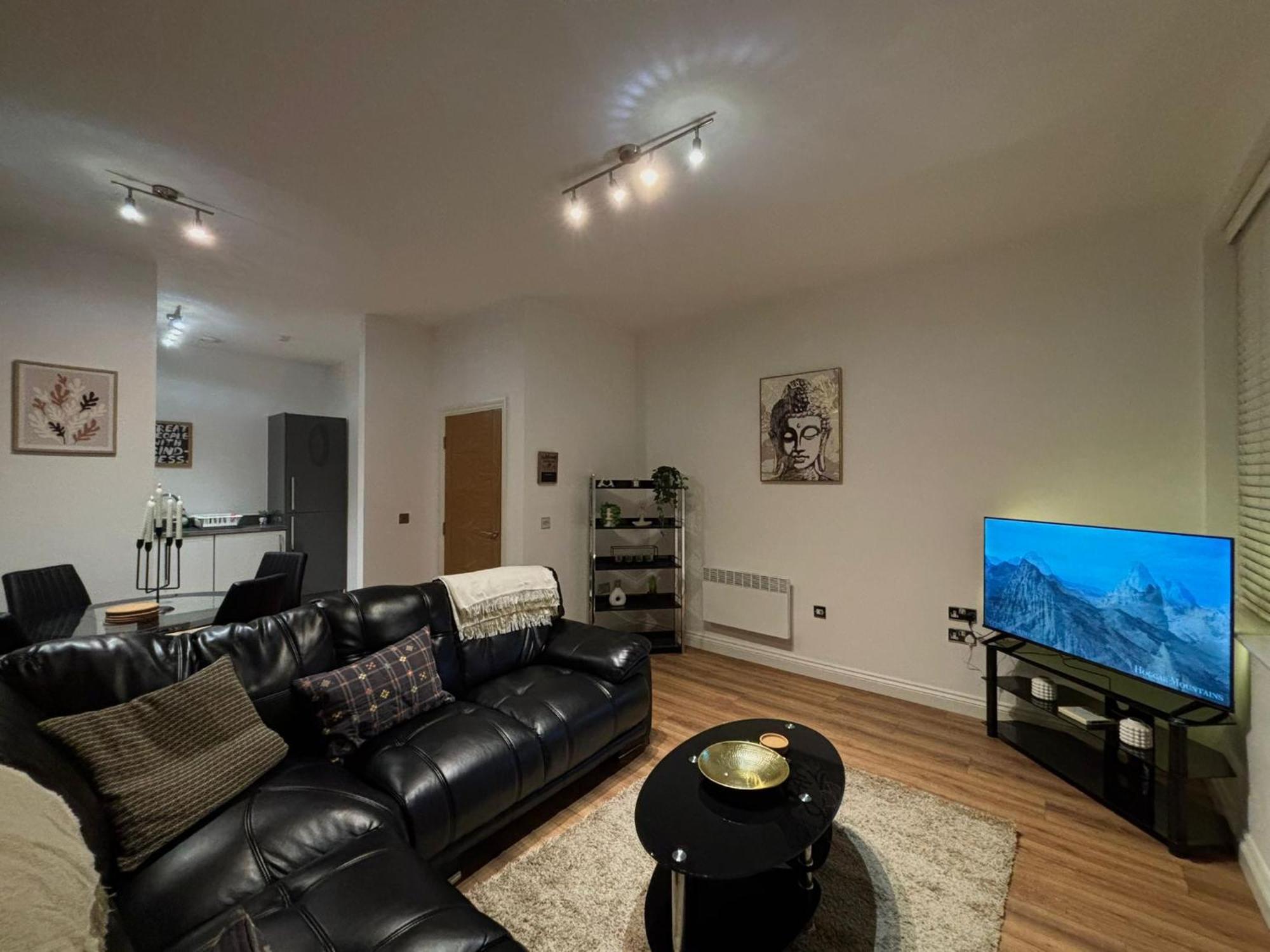 24-7 Secured Centre With Free Underground Parking And Wifi Apartamento