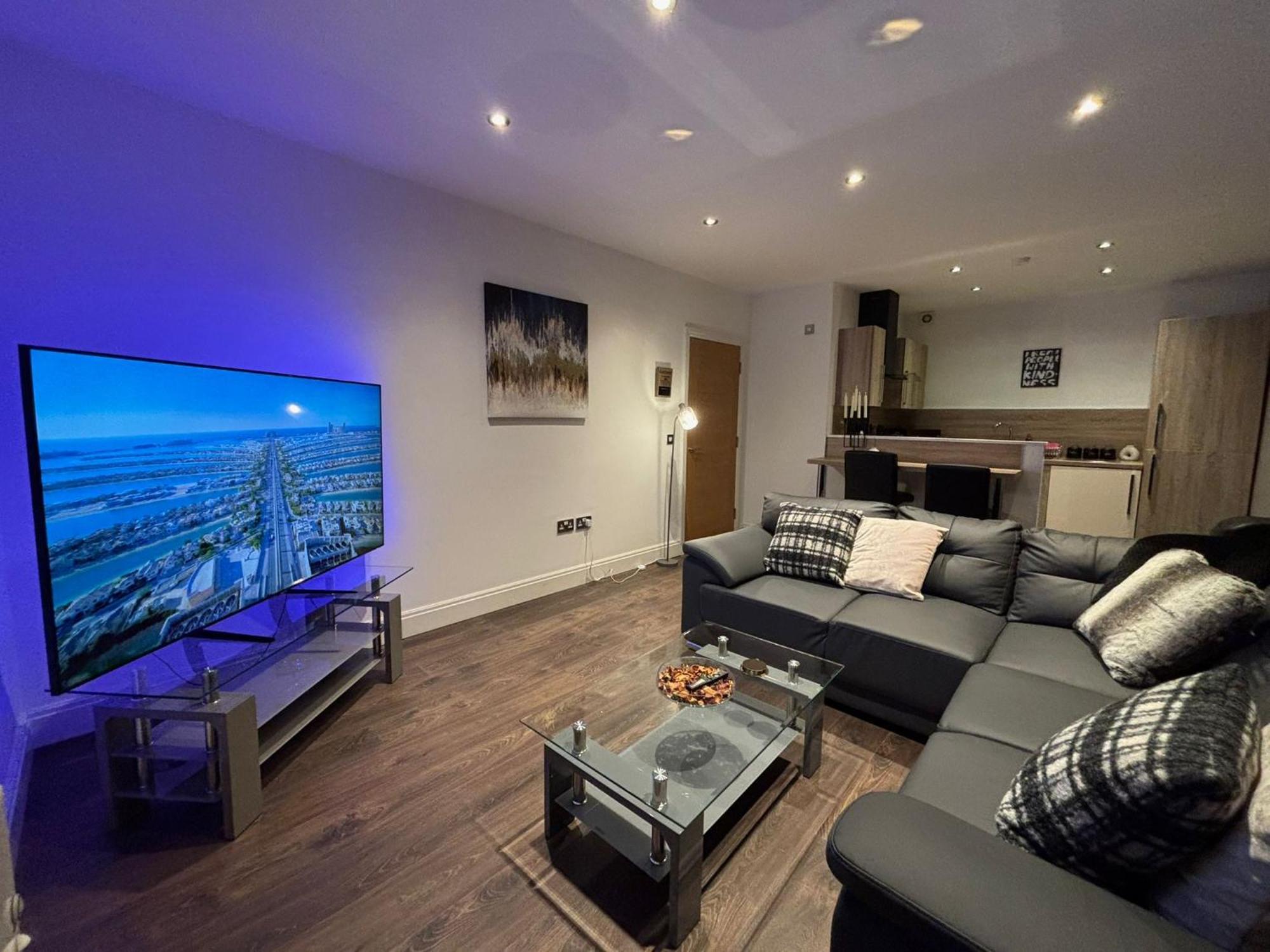 24-7 Secured Centre With Free Underground Parking And Wifi Apartamento Birmingham