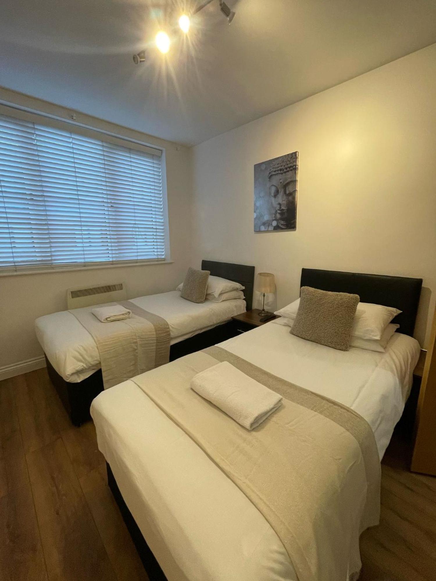 24-7 Secured Centre With Free Underground Parking And Wifi Birmingham
