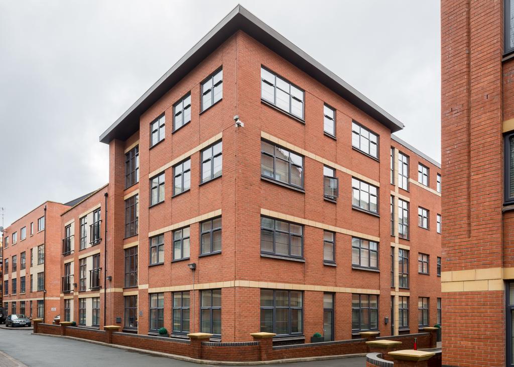 24-7 Secured Centre With Free Underground Parking And Wifi
